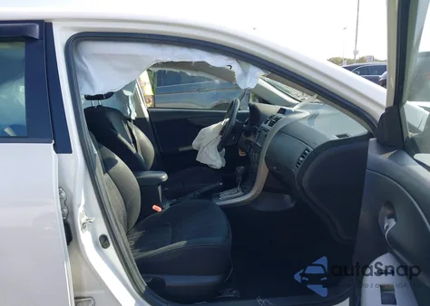 2013 Toyota Corolla S z USA, uszkodzony, nr VIN 2T1BU4EE2DC995448